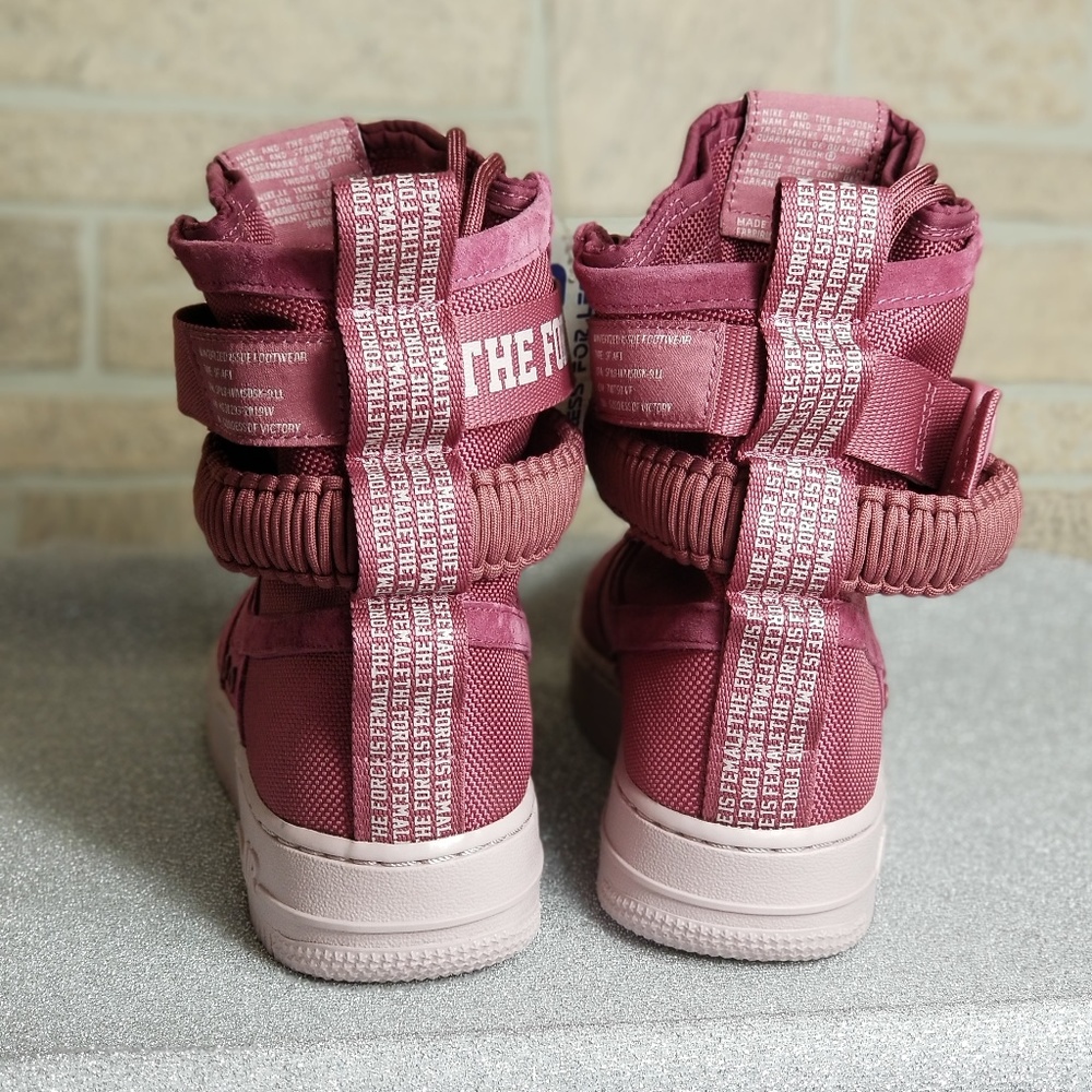 🚨SOLD🚨 Nike Air Force 1 High "Force is Female" - Picture 4 of 4